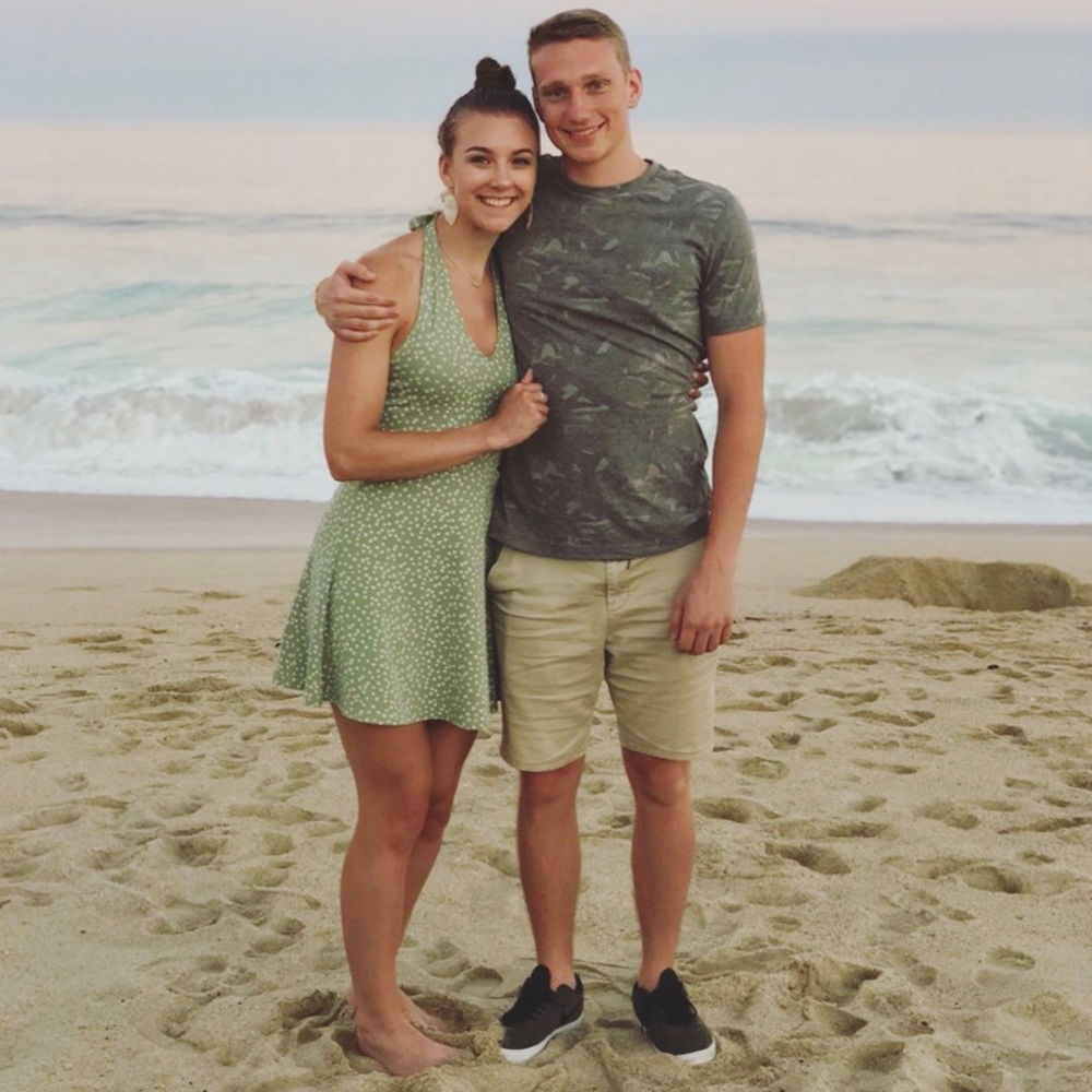 Meet your Posher, Devin